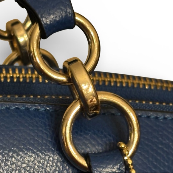 Coach Christie Carryall - Picture 7 of 10